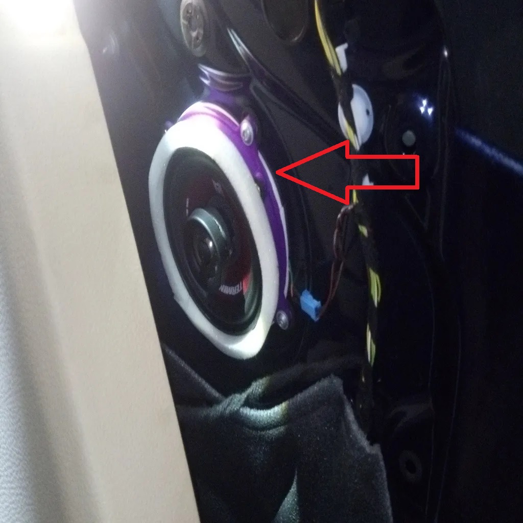 BMW F30 F31 Hoparlör Adaptörü 4 İnch ABS Baskı 00577 - Görsel 3