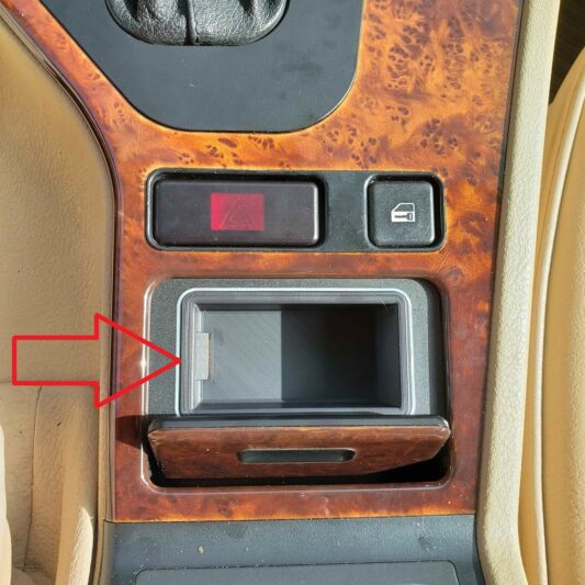 BMW E39 Orta Küllük Plastiği ABS Baskı 00604