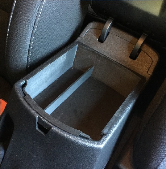 Hyundai i30 Kolçak İçi Organizer Abs Baskı 00750