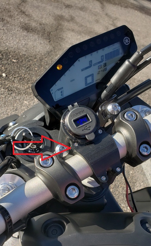 Yamaha FZ-09 USB Şarj Cihazı Montaj Braketi ABS Baskı 01137