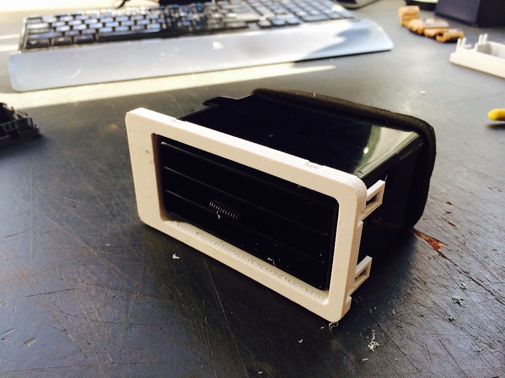 1989 Nissan Patrol Ön Klima Panel Üst Kapağı ABS Baskı 00834 - Görsel 3