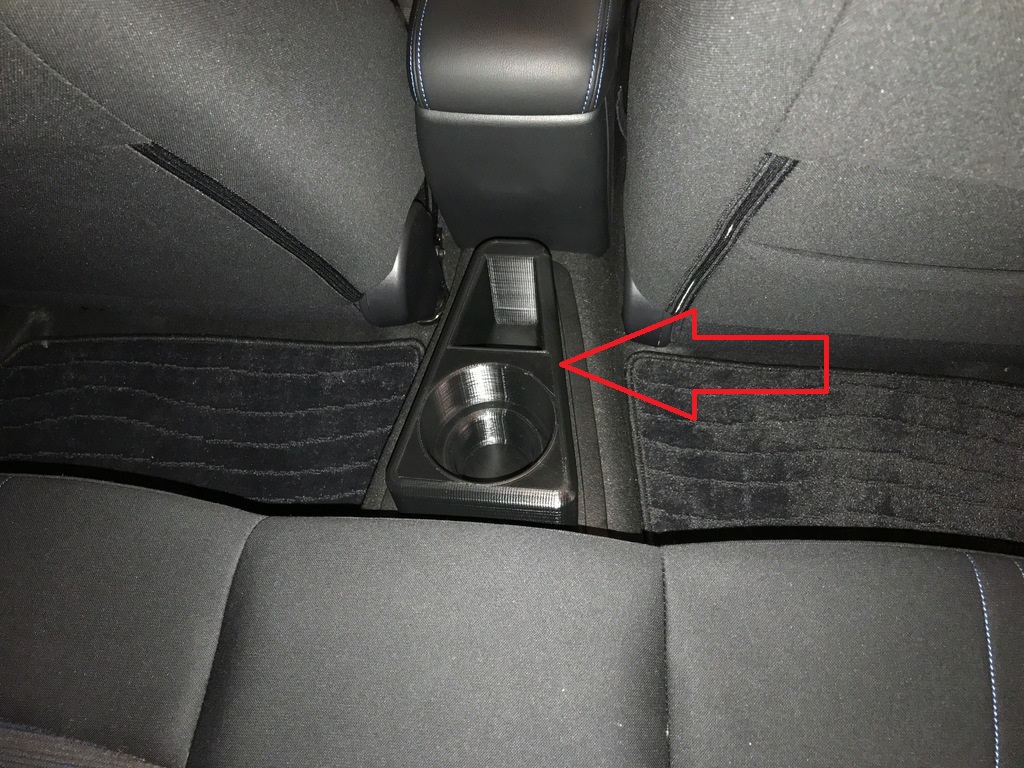 Nissan Leaf Arka Bardaklık ABS Baskı 00837