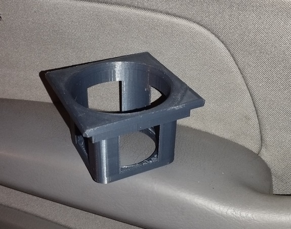 BMW 3 serisi Bardaklık ABS Baskı 01398 - Görsel 2