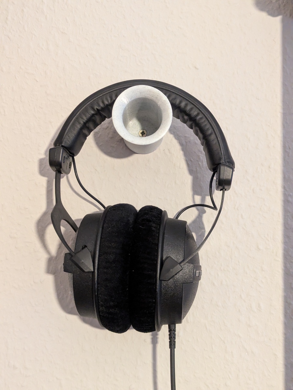 “Pratik Duvar Askısı: Kulaklıklarınızı ve Daha Fazlasını Şıklıkla İstediğiniz Yerde Tutun! - 6901410”