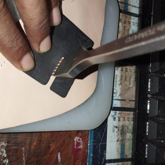 Deri Dikiş Projelerinizi Şekillendirin: Özel Tasarım Dikiş Plakası - Model 6900754