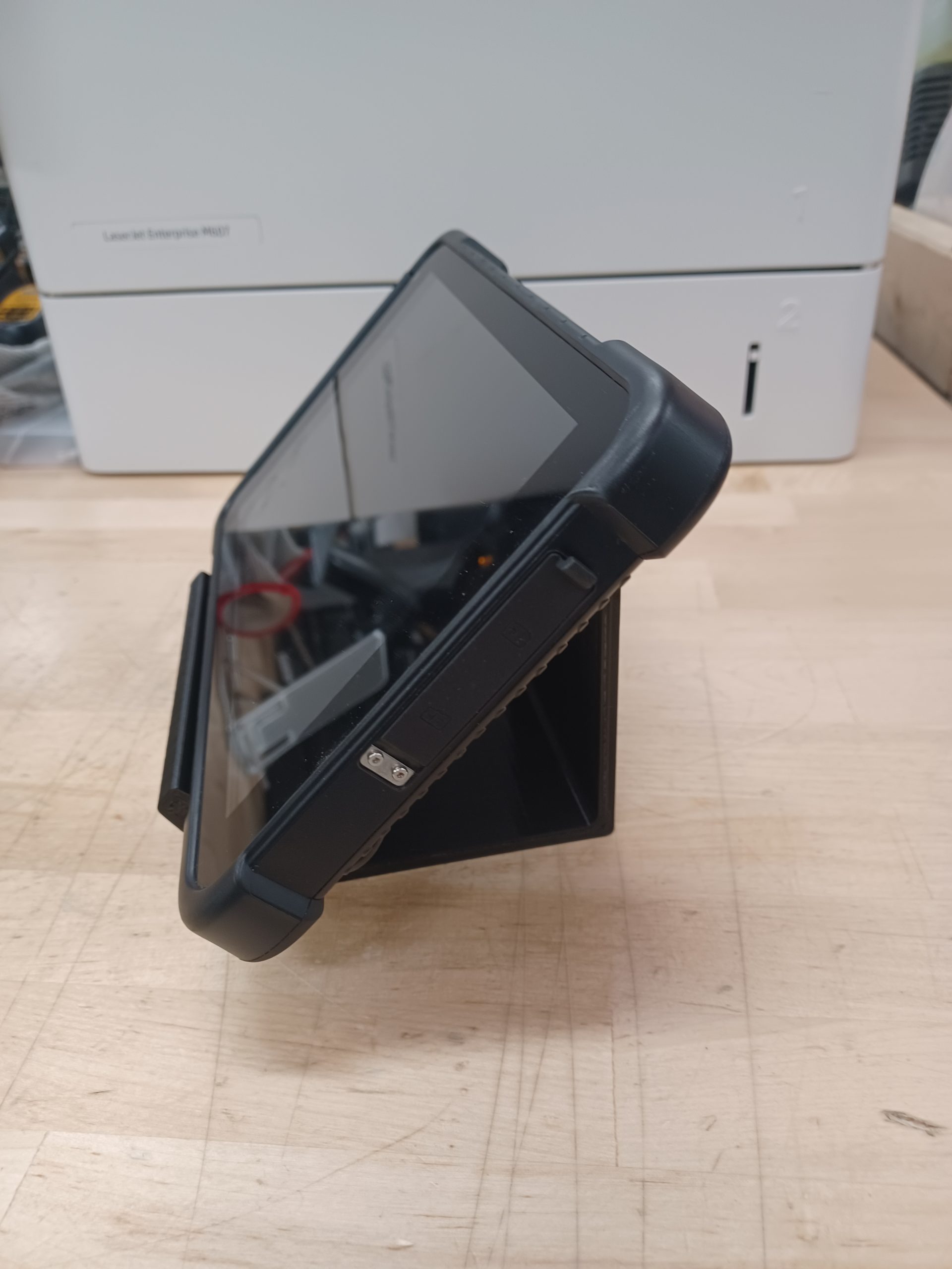 "Akıllı Tasarımlı Tablet ve Telefon Standı - Konforlu Görüş Açısı İçin İdeal!" - Görsel 3