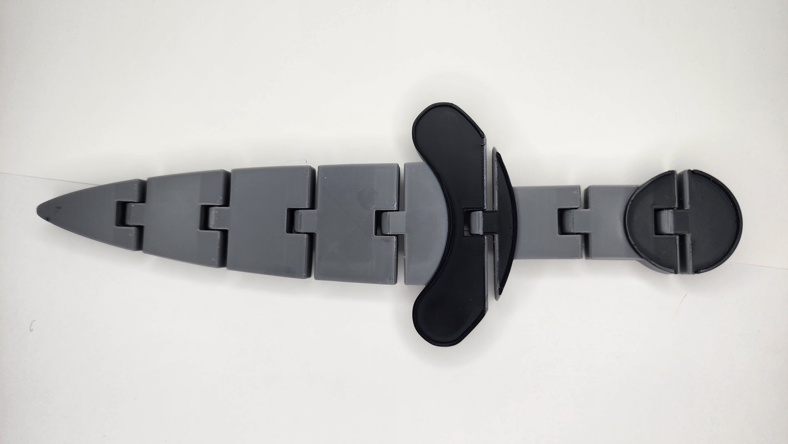 Eğlenceli Esneklik: Flexi Bendy Dagger – 6898360 ile Sınırları Zorlayın! - Görsel 2