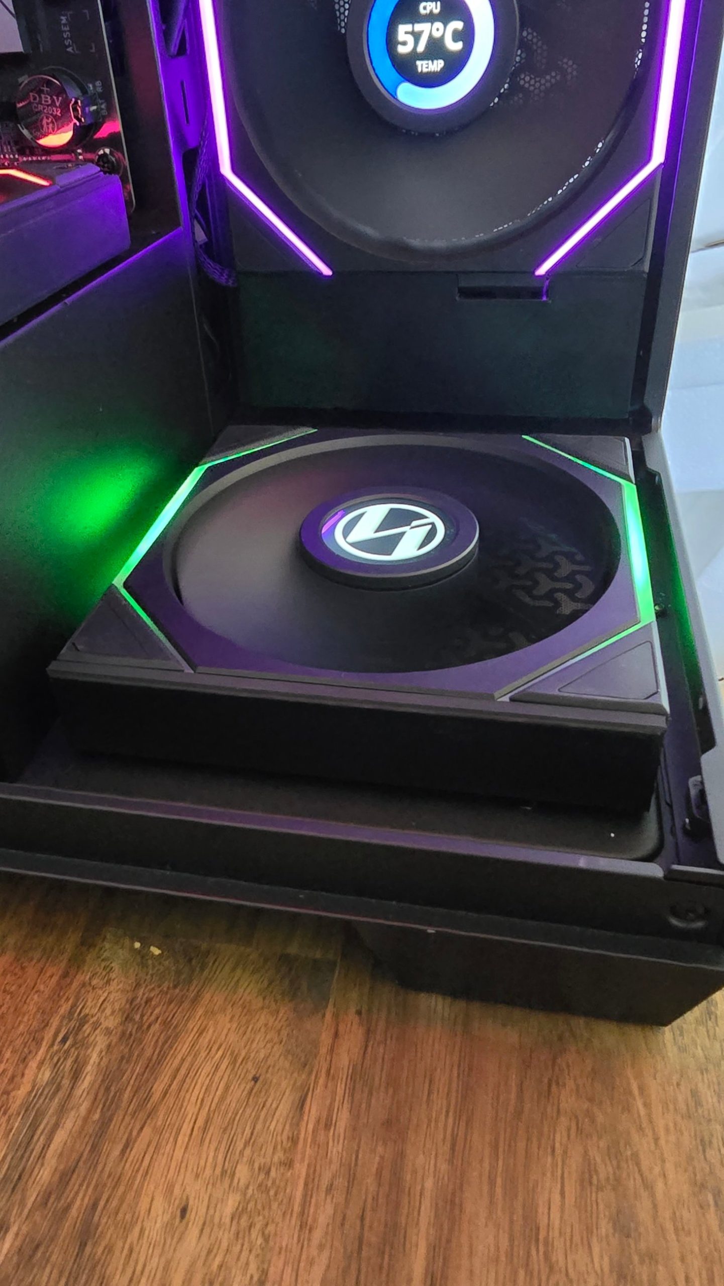 Lian Li 140mm LCD Fan Uç Kapağı - Estetik ve Performansın Buluşma Noktası! 6897087 - Görsel 2