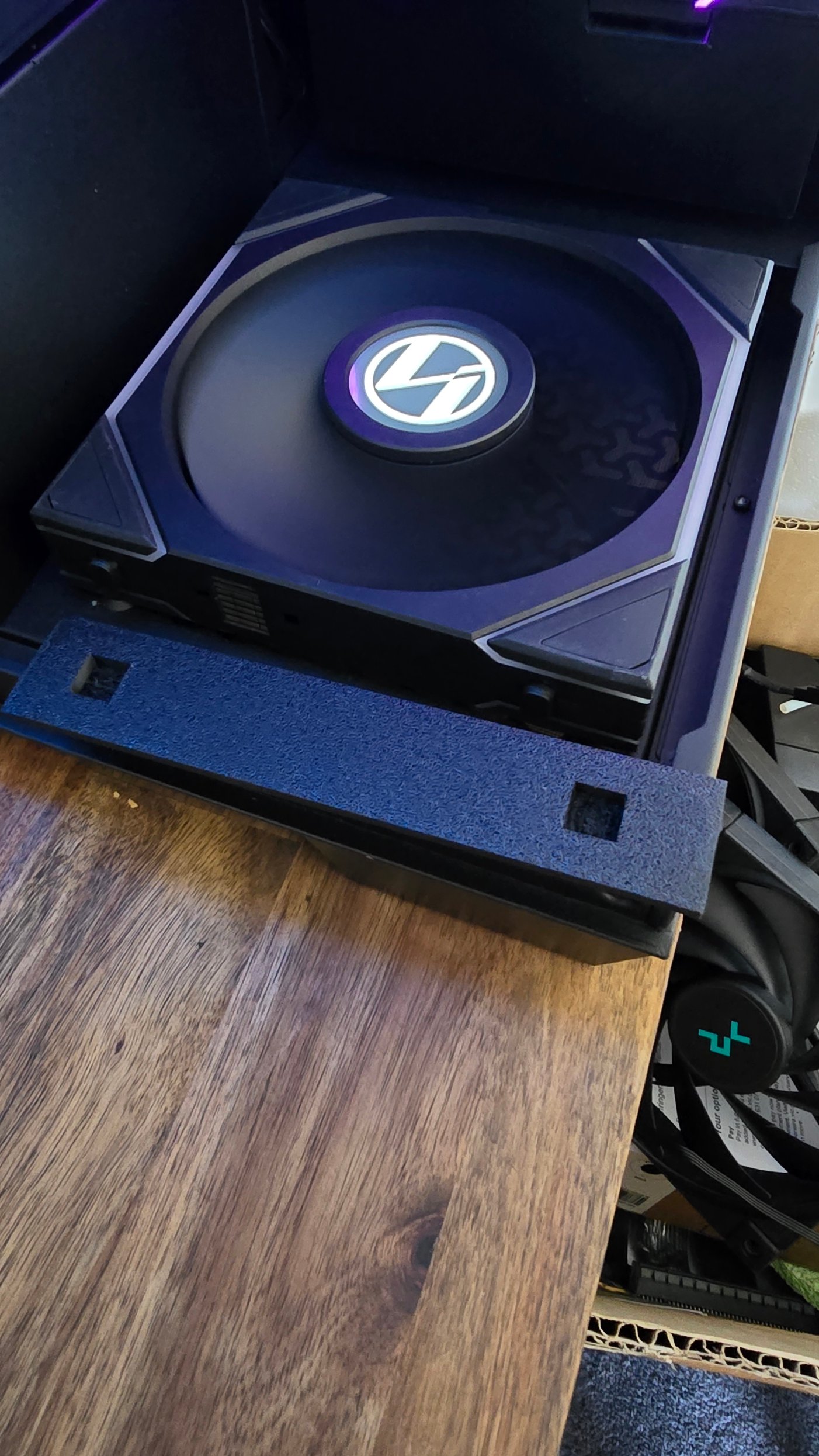 Lian Li 140mm LCD Fan Uç Kapağı - Estetik ve Performansın Buluşma Noktası! 6897087 - Görsel 3