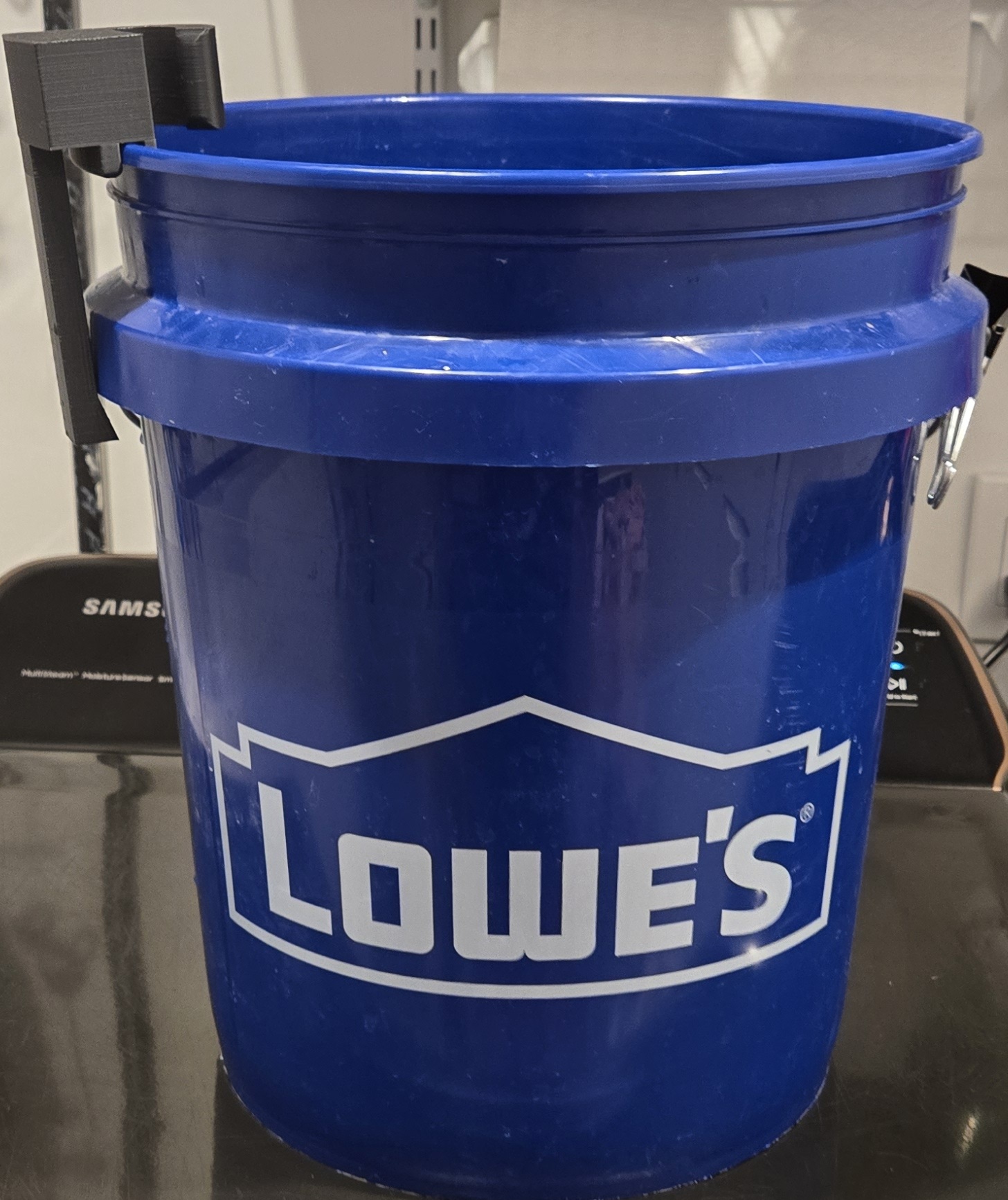 "Balık Tankı Güzelleştirici: Sifon Hortumu ve Kova Klipleri için Pratik Tutucu" - Görsel 2