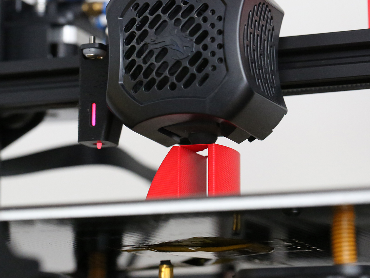 "Stil Sahibi Havuz Çit Gölgesi ve Pratik Gözlük Tutucu – 6900788" - Görsel 2