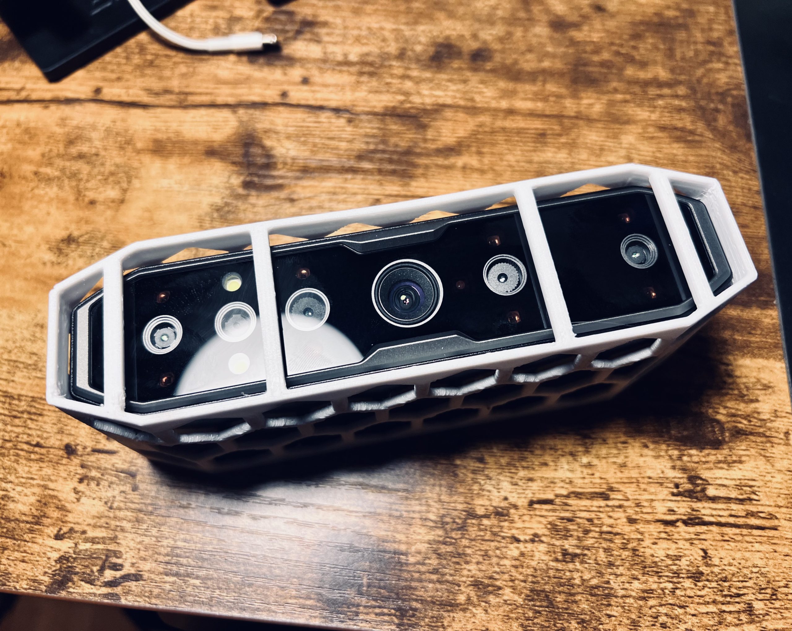 "CREALITY CR-SCAN Otter Kılıfı: Dayanıklılığın ve Şıklığın Buluşma Noktası - Model 6900731" - Görsel 3