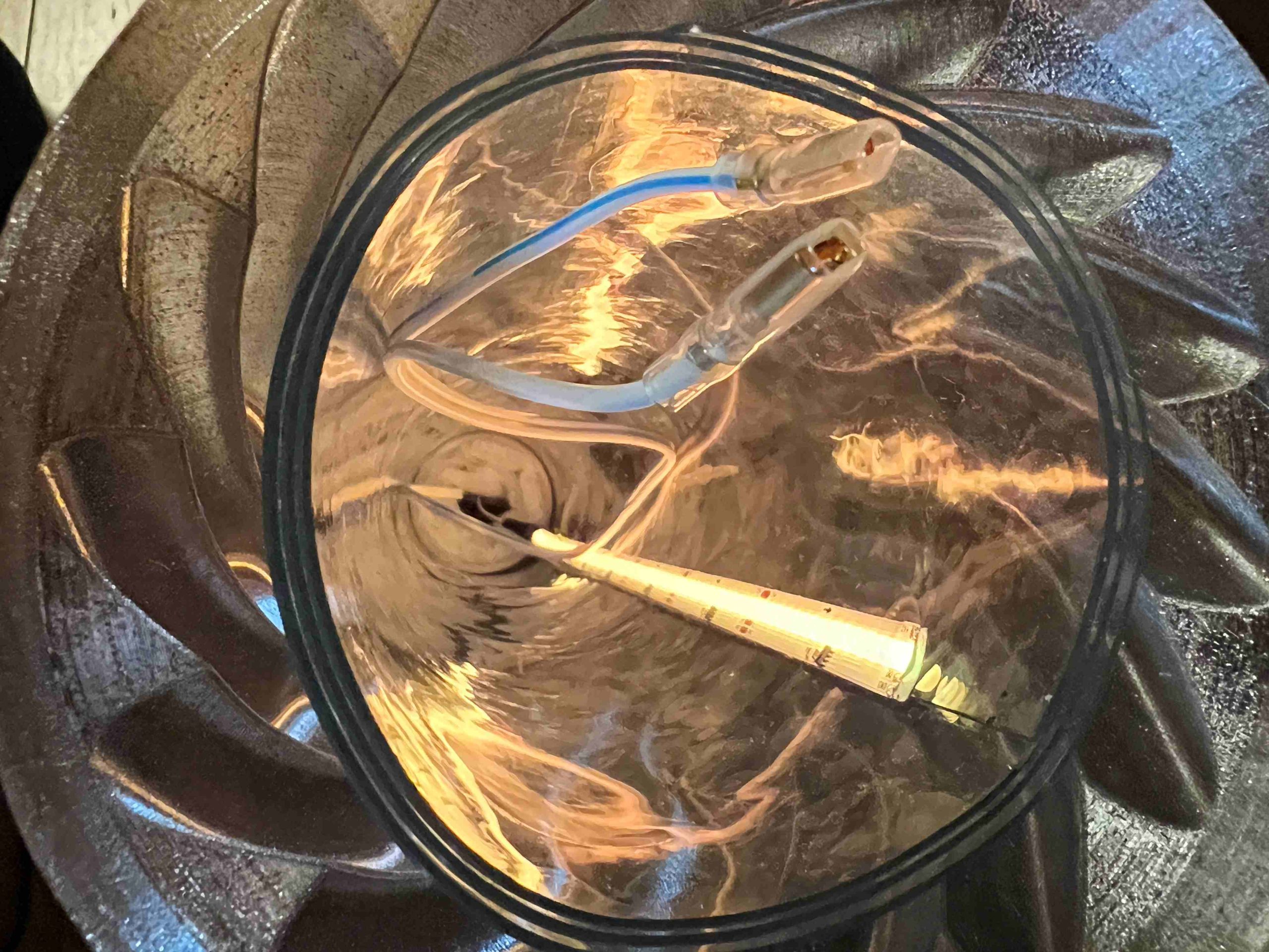 "Dinamik Ses Deneyimi: Dikey Çok Yönlü Hoparlör - Model 6898409 - Bölüm 1/2" - Görsel 2