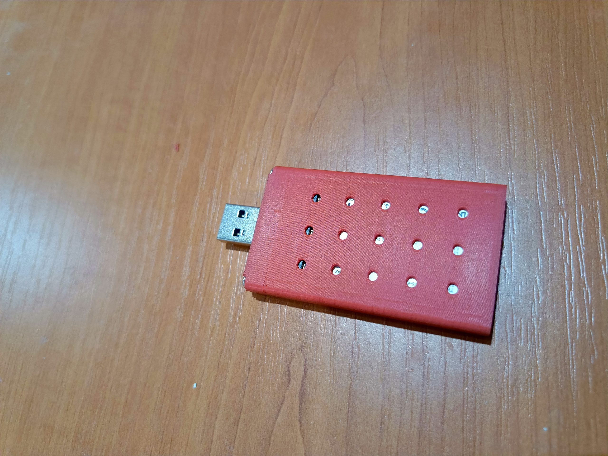 "Ultra İnce USB M2 SSD HDD Kapağı - 6899003: Verilerinizi Güvende Tutmanın Şık Yolu!" - Görsel 4