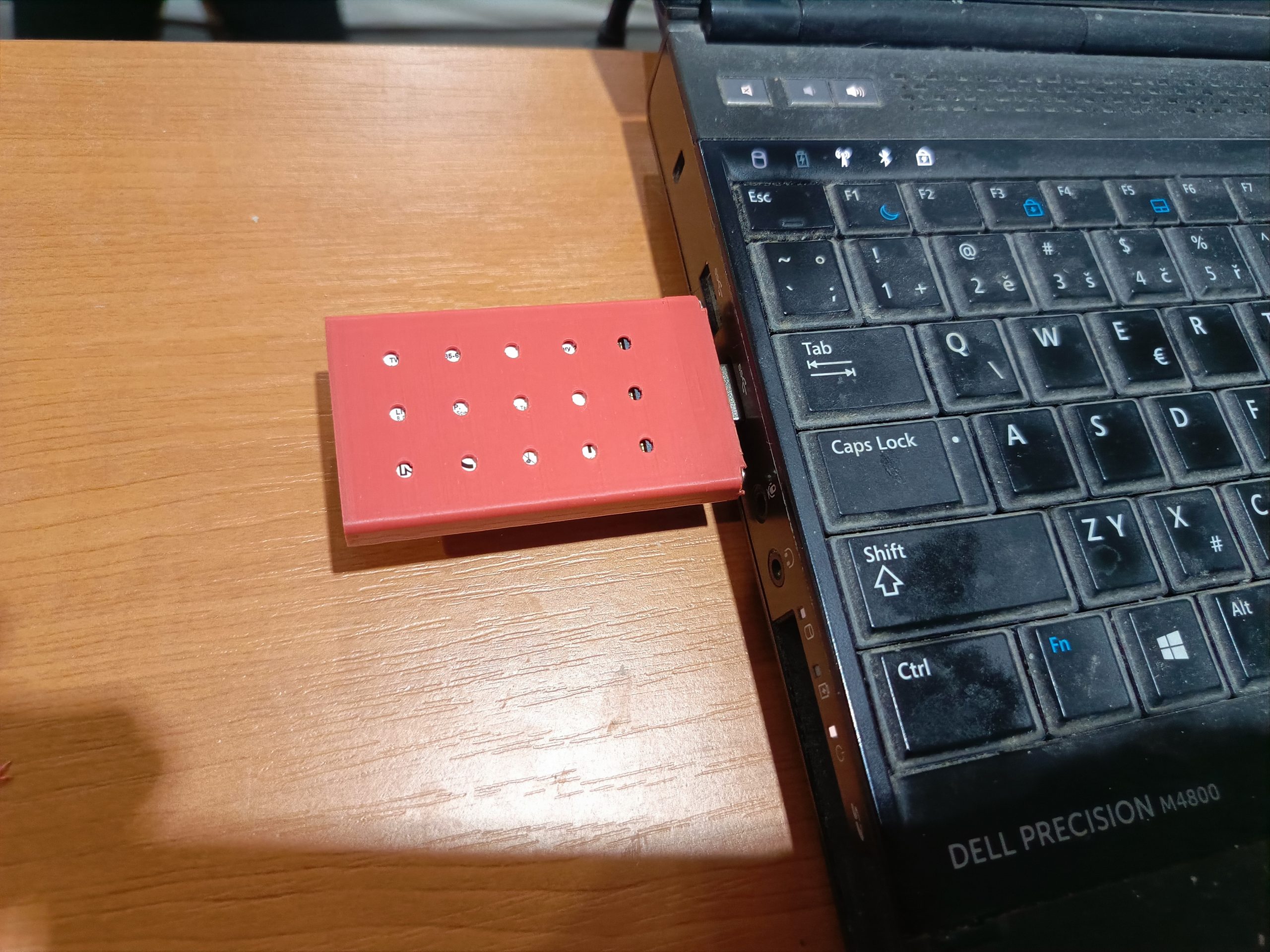 "Ultra İnce USB M2 SSD HDD Kapağı - 6899003: Verilerinizi Güvende Tutmanın Şık Yolu!" - Görsel 6