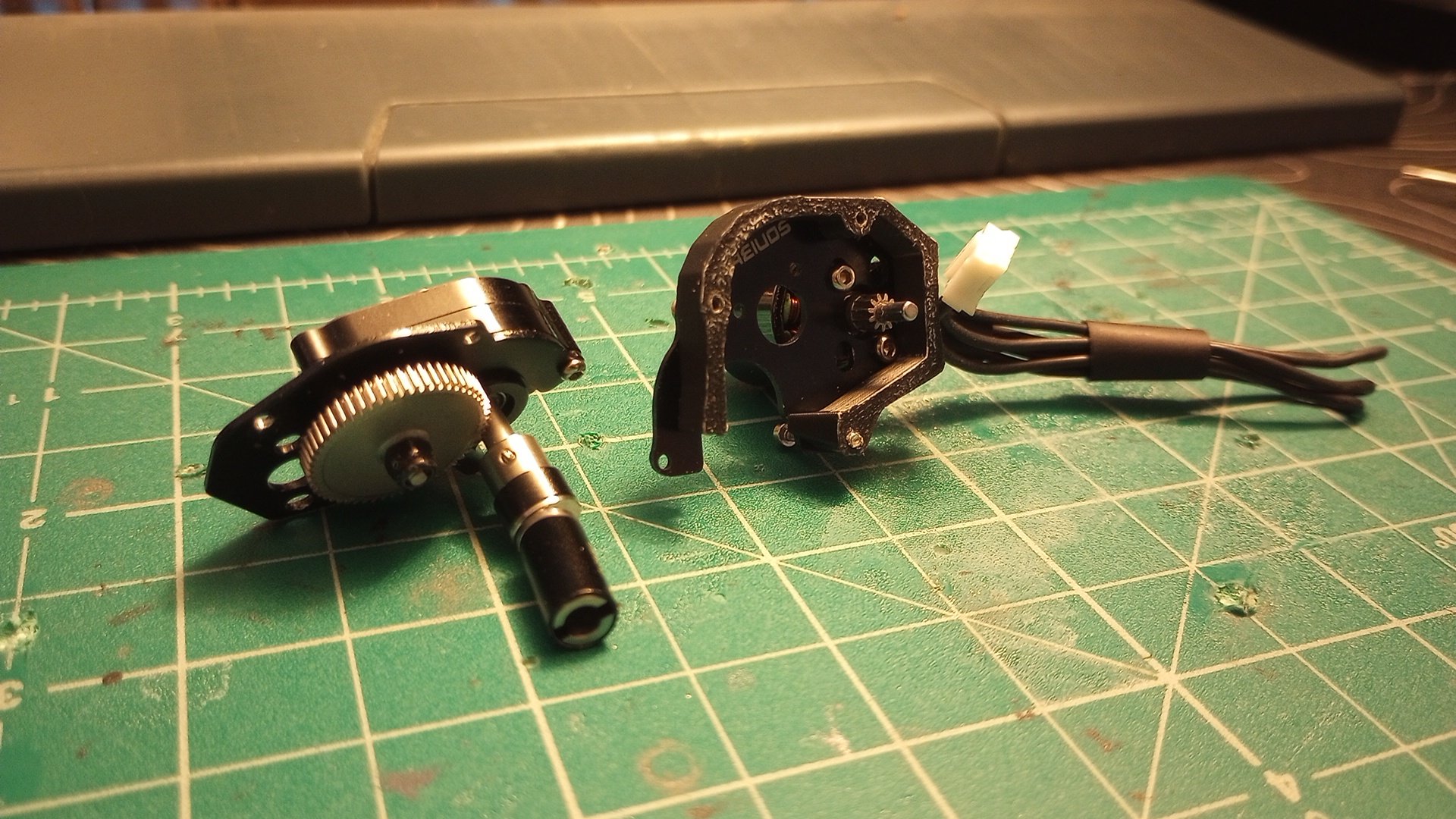 "SCX24 İçin Yenilikçi Alternatif Motor Montajı - 6900558" - Görsel 3