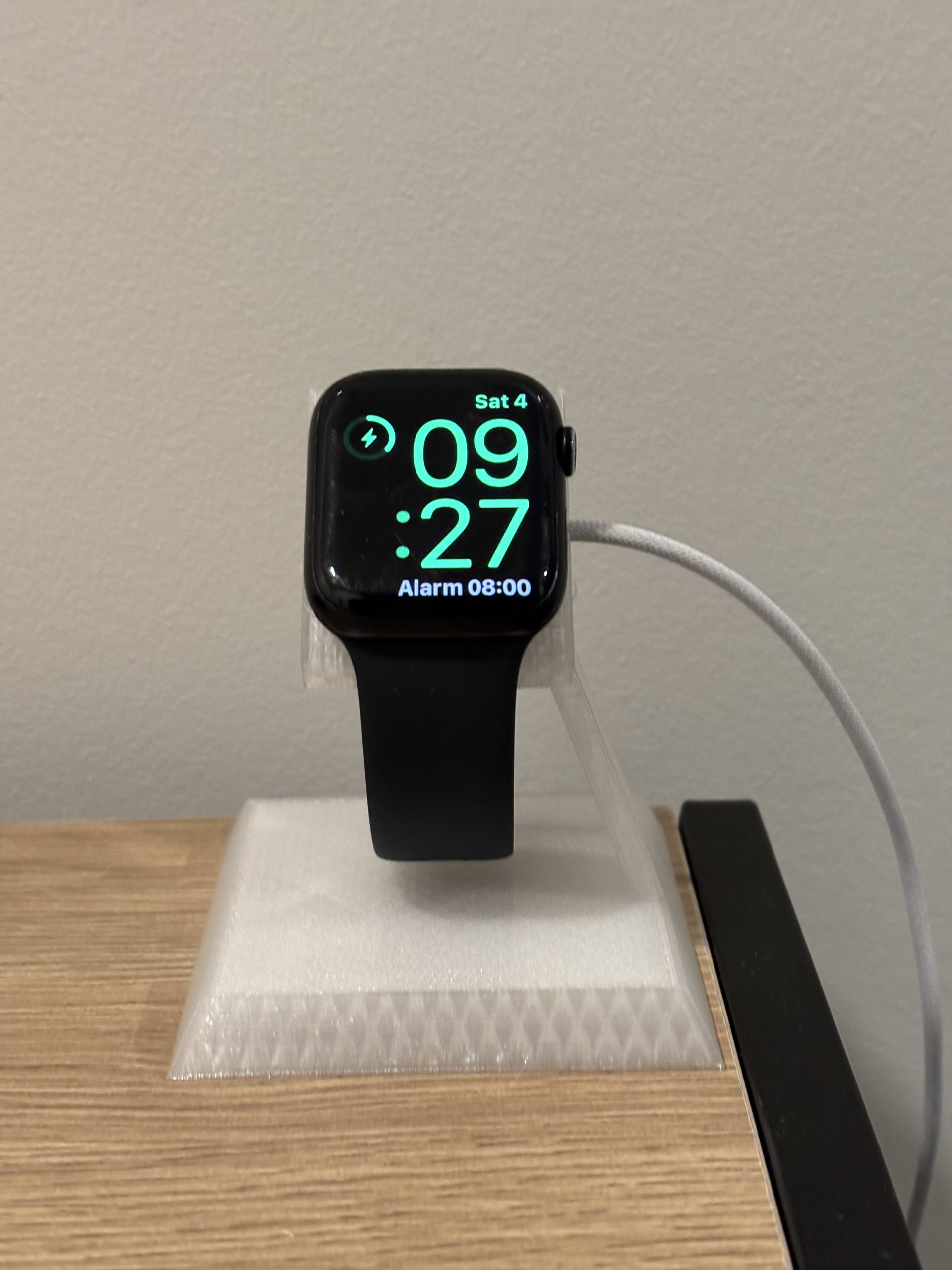 "Zarif Tasarımlı Apple Watch Şarj İstasyonu - Model 6900165 ile Stilinizi Yükseltin!" - Görsel 8