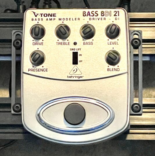 Behringer BDI21 GDI21 Pedalboard Montajı: 2020 & 2040 Modelleri için Mükemmel Uyumluluk - 6899317