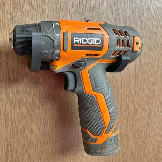 "RIDGID 12V Güçlü Matkap R82005 ile Duvarınızı Şekillendirin - Asma Braket ile Pratik Çözümler!"