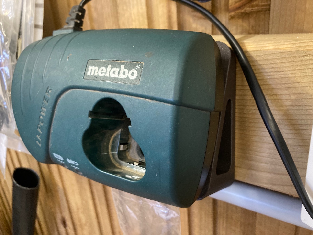 Metabo Powermaxx için Duvar Tutucu 12V Şarj Cihazı Metabo Powermaxx 12V Şarj Cihazı - 6906279