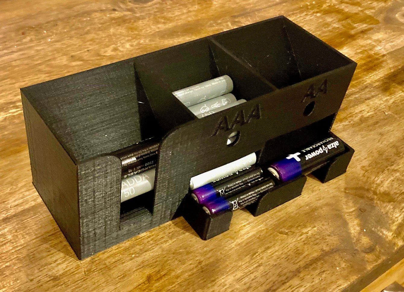 "Akıllı Pil Dispanser & Düşük Pil Tutucu - Hızla Erişim, Kolay Çekim!" - Görsel 2