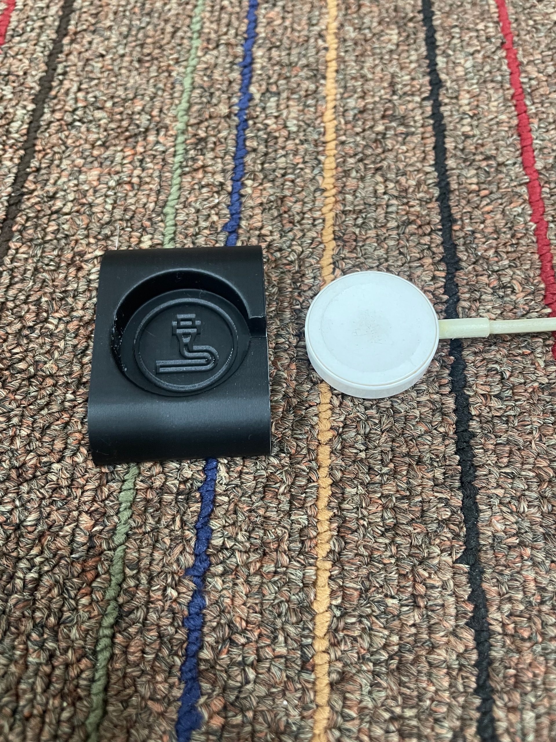 "Kesintisiz Güç: İnovatif iWatch Şarj Çantası ile Sıra Dışı Kararlılık!" - Görsel 2