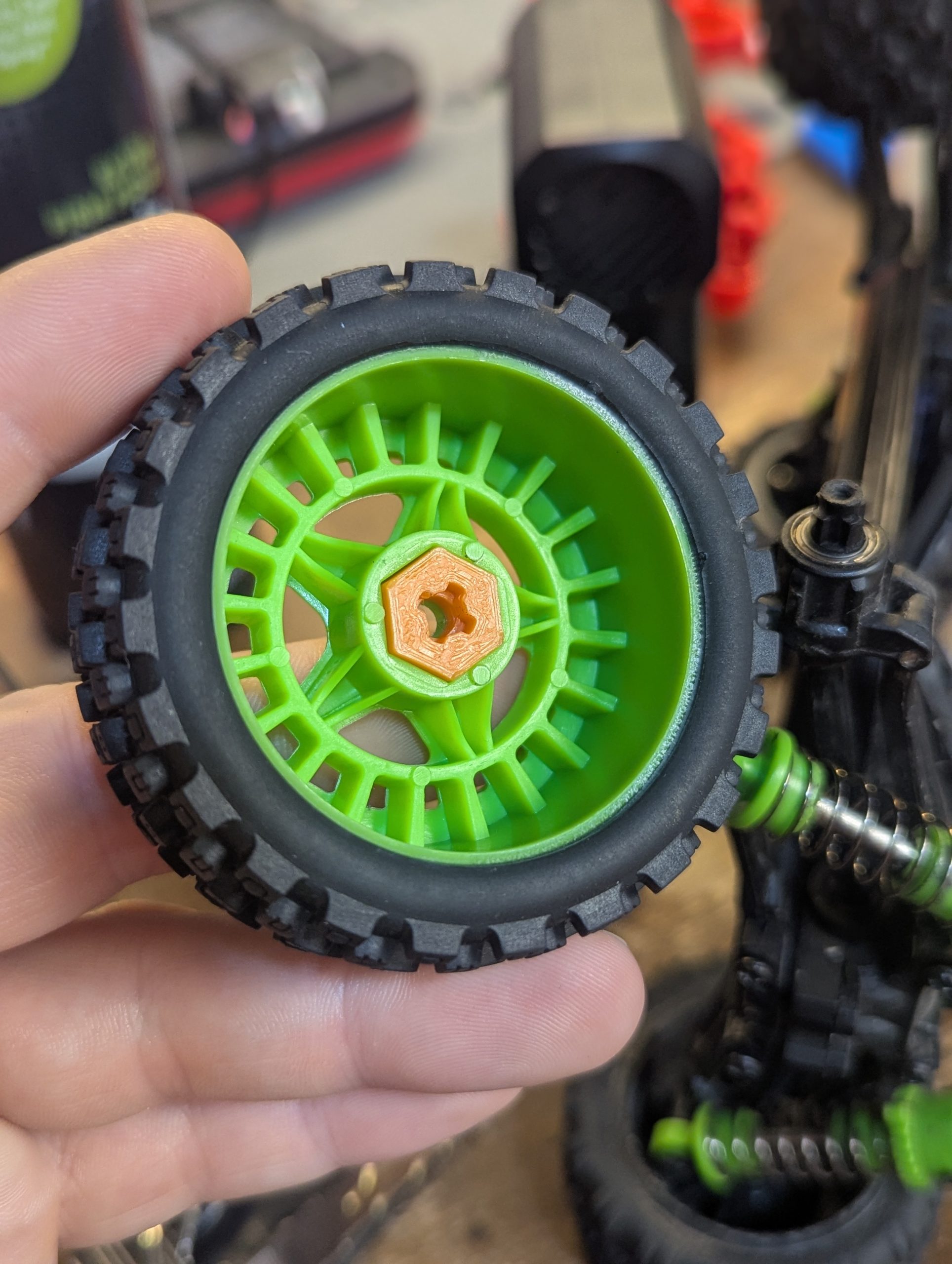 "Hayal Gücünü Hareketlendir: 1/18 Ölçekli Oyuncak Sınıf 1 12mm Altı Tekerlek Adaptörü - 6896975"