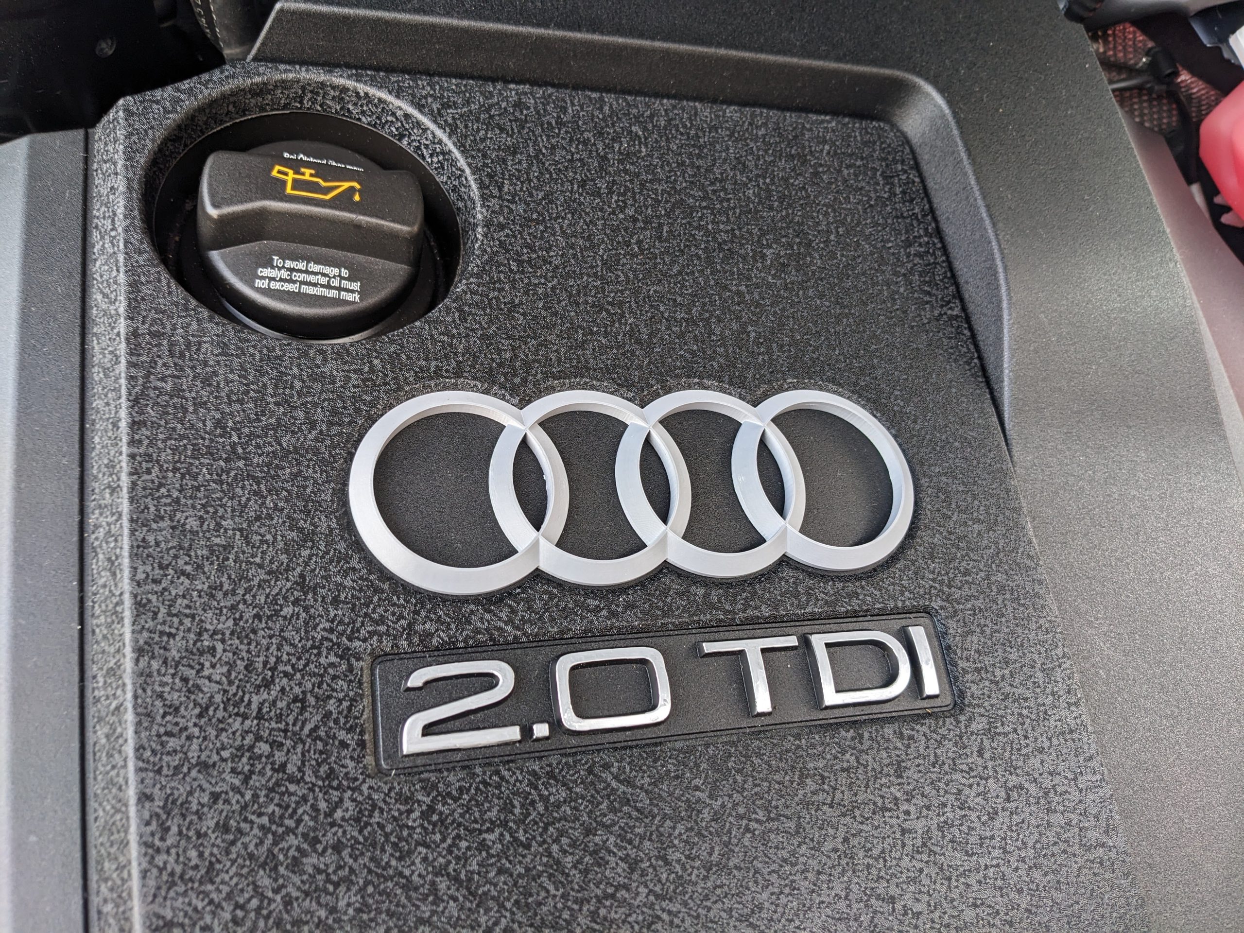 Audi'nin İkonik Simgesi: Motor Kapağı - Parça No: 6898664 - Görsel 2