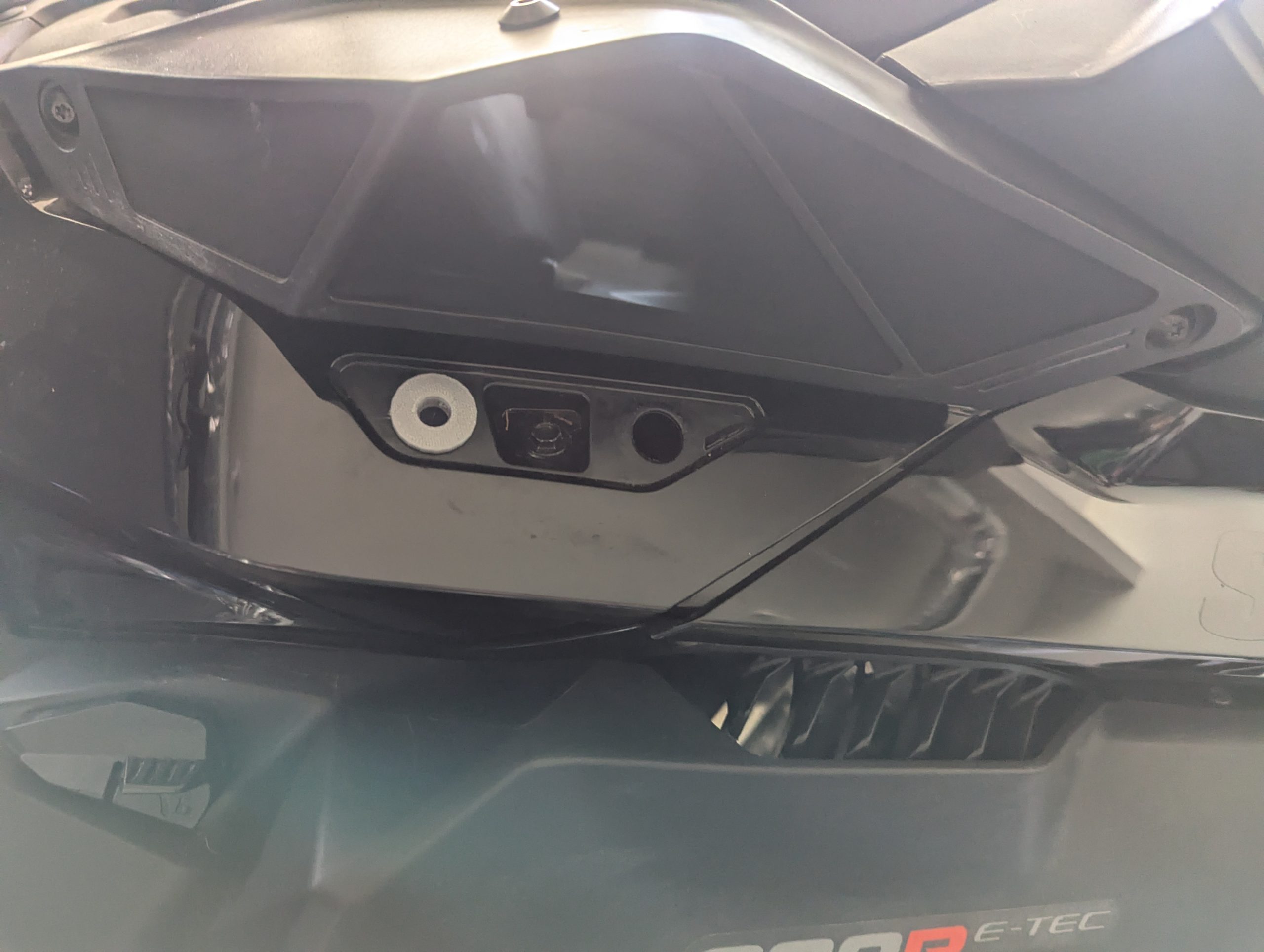 Ski Doo Zirvesi Gen 4 Ön Cam Grommet - 6904129