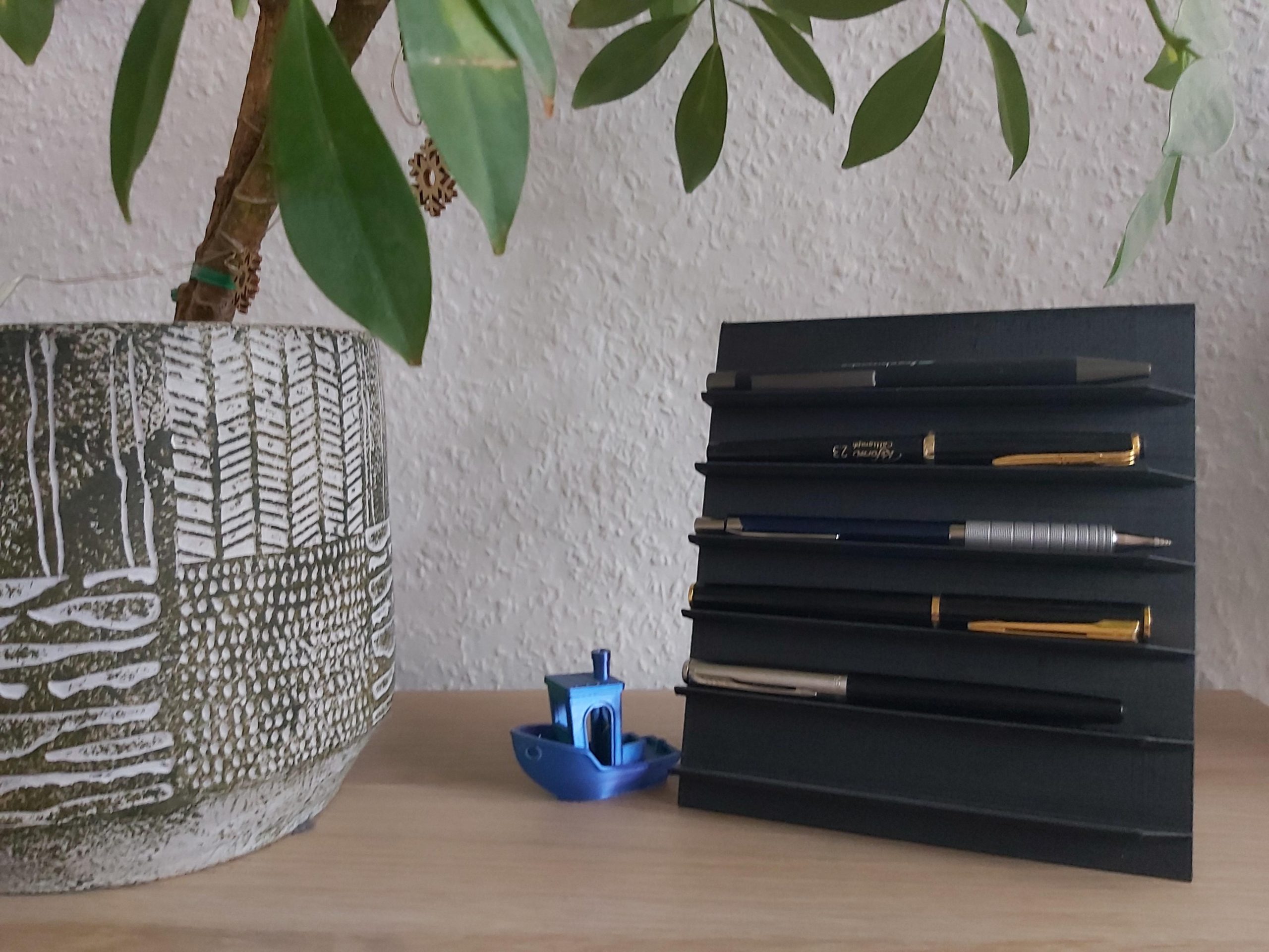 "Yaratıcılığınızı Destekleyen Şık Kalem Tutucu - Model 6899435" - Görsel 3