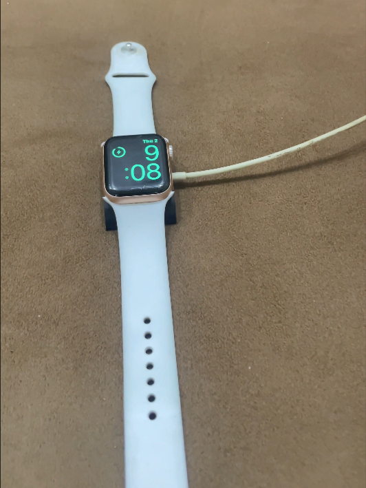 "Kesintisiz Güç: İnovatif iWatch Şarj Çantası ile Sıra Dışı Kararlılık!" - Görsel 10