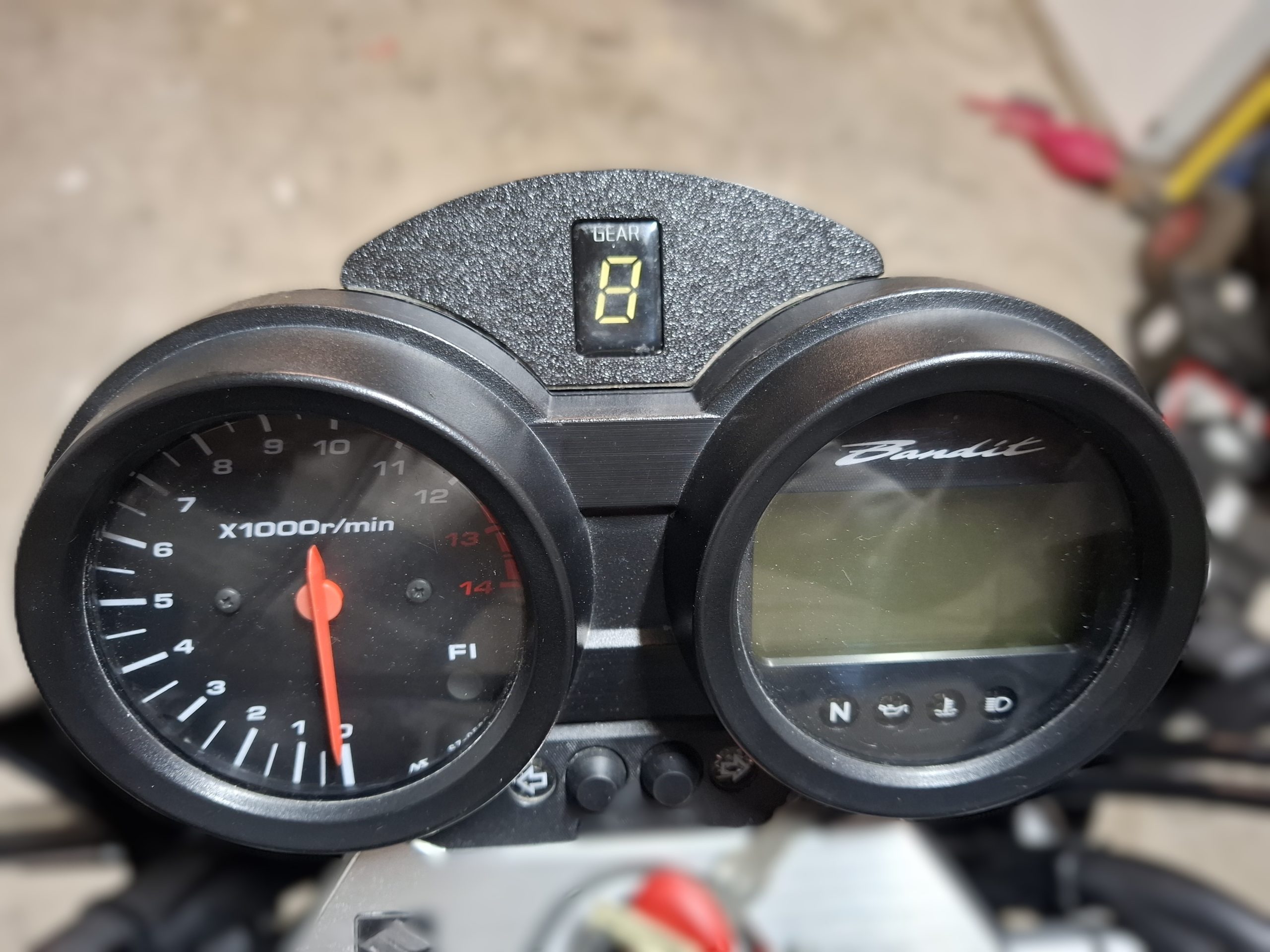 Suzuki Bandit GSF 650 1250 - 6910466 için dişli gösterge tutucu - Görsel 2