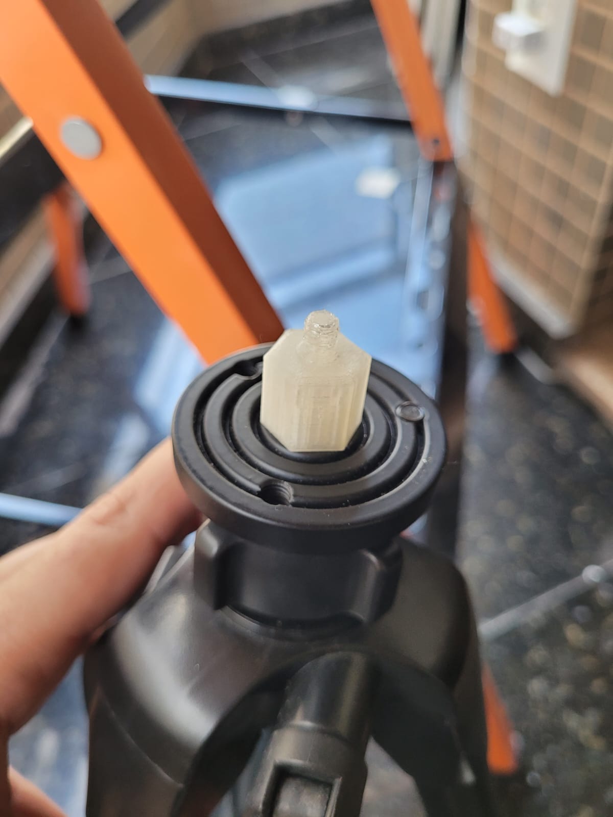 "Usta Çekimler İçin Adaptör: 3/8" (0.375 inç) -16 UNC'den 1/4" (0.25 inç) -20 UNC'ye Hızlı Bağlantı Dönüştürücü - Model: 6897843" - Görsel 3