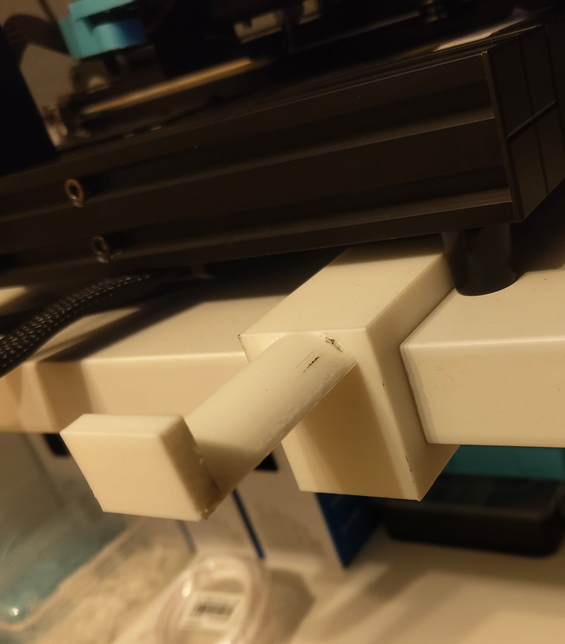 Masa Makarası Tutucu - Pratik ve Şık Çözüm 6900684