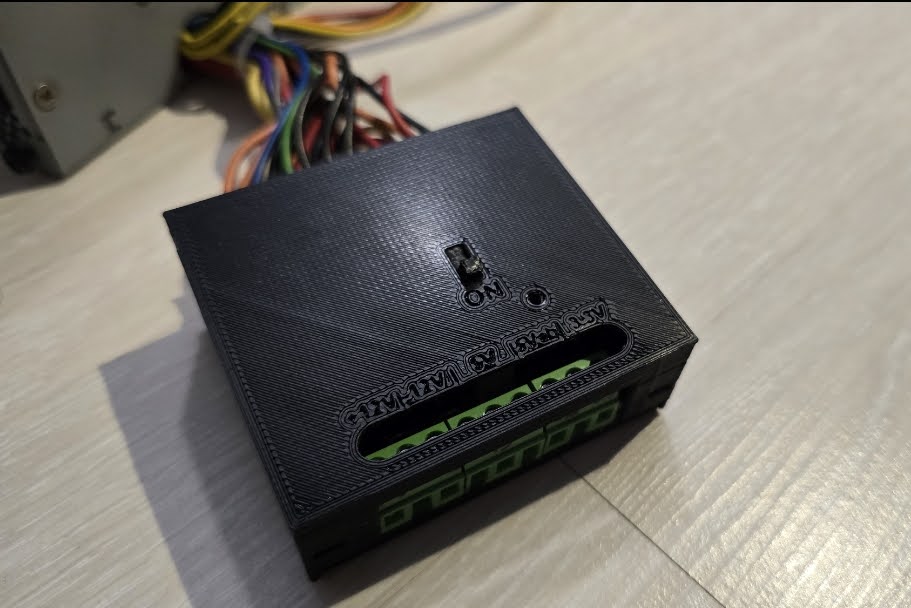 "XH-M229 & HU-MV28W ZJ-012: Güç ve Estetiği Bir Araya Getiren Masaüstü PC ATX Adaptör Kutusu - 6900477" - Görsel 4