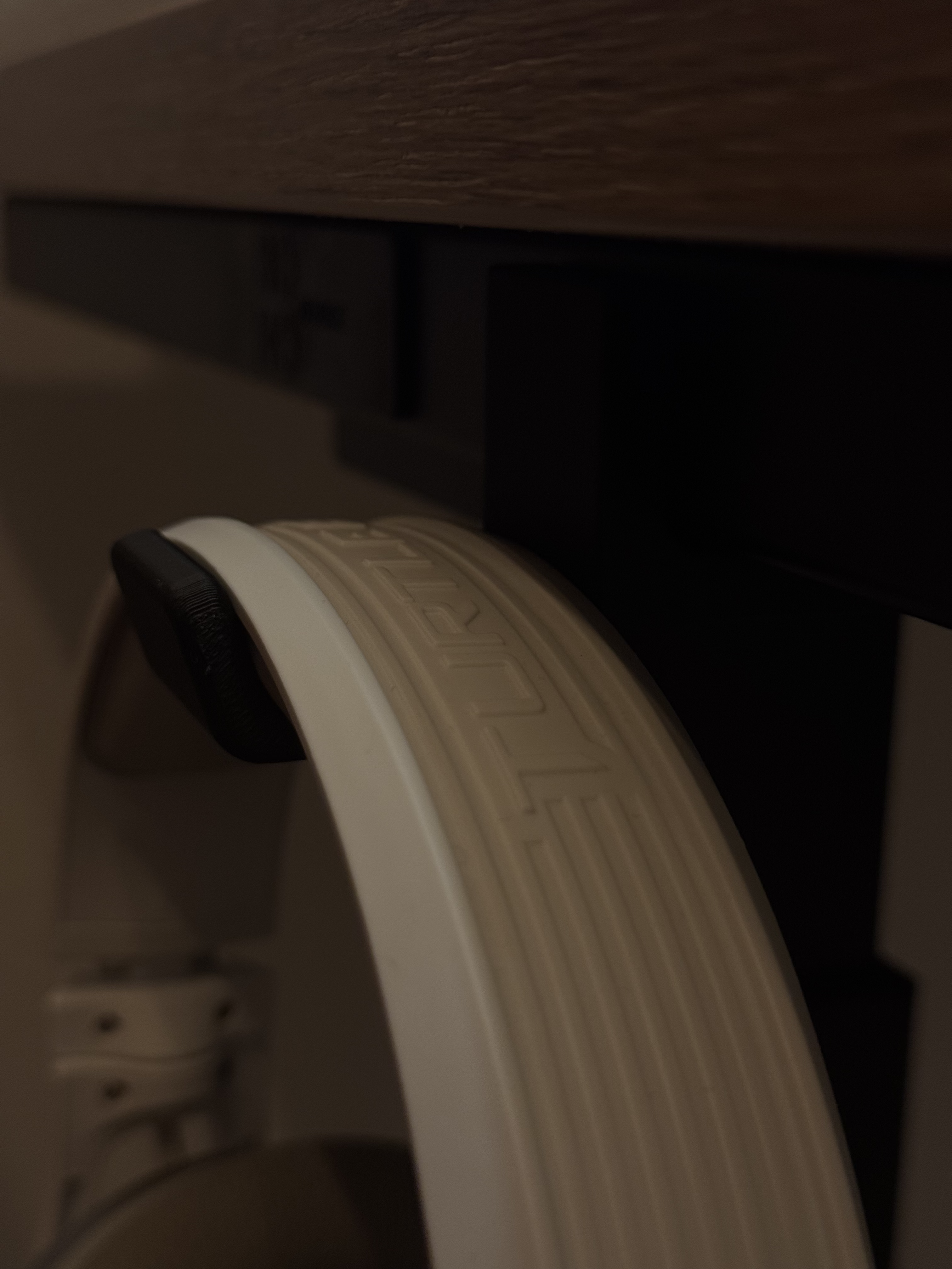 Ses Dünyanızı Düzenleyin: Estetik Kulaklık Tutucu - Model 6897861 - Görsel 2