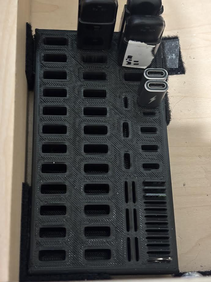 USB Drive Tutucu, USB C, Lightning, Micro SD Kartlar - 6902055 - Görsel 3