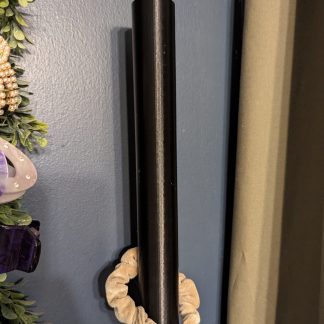 "Duvara Şıklık Katan Scrunchy Tutucu - Desteksiz Tasarım ile Yenilik!"