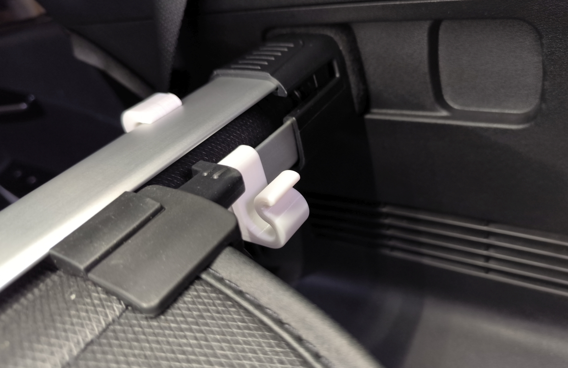 KIA EV6 Kargo Kapak Klibi (Hook) - 6904448