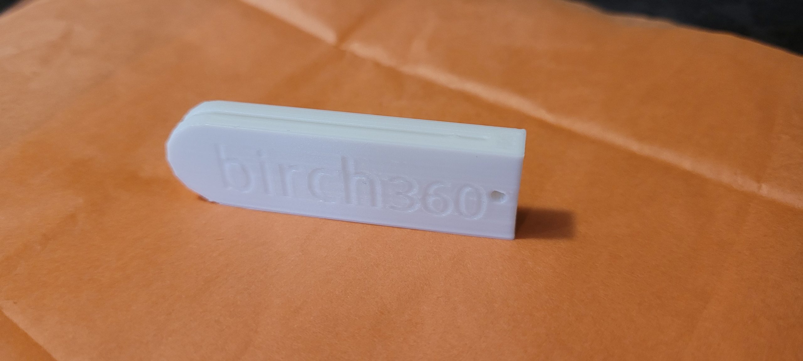 Tırnak deliği ile bayrak klip - 6903741