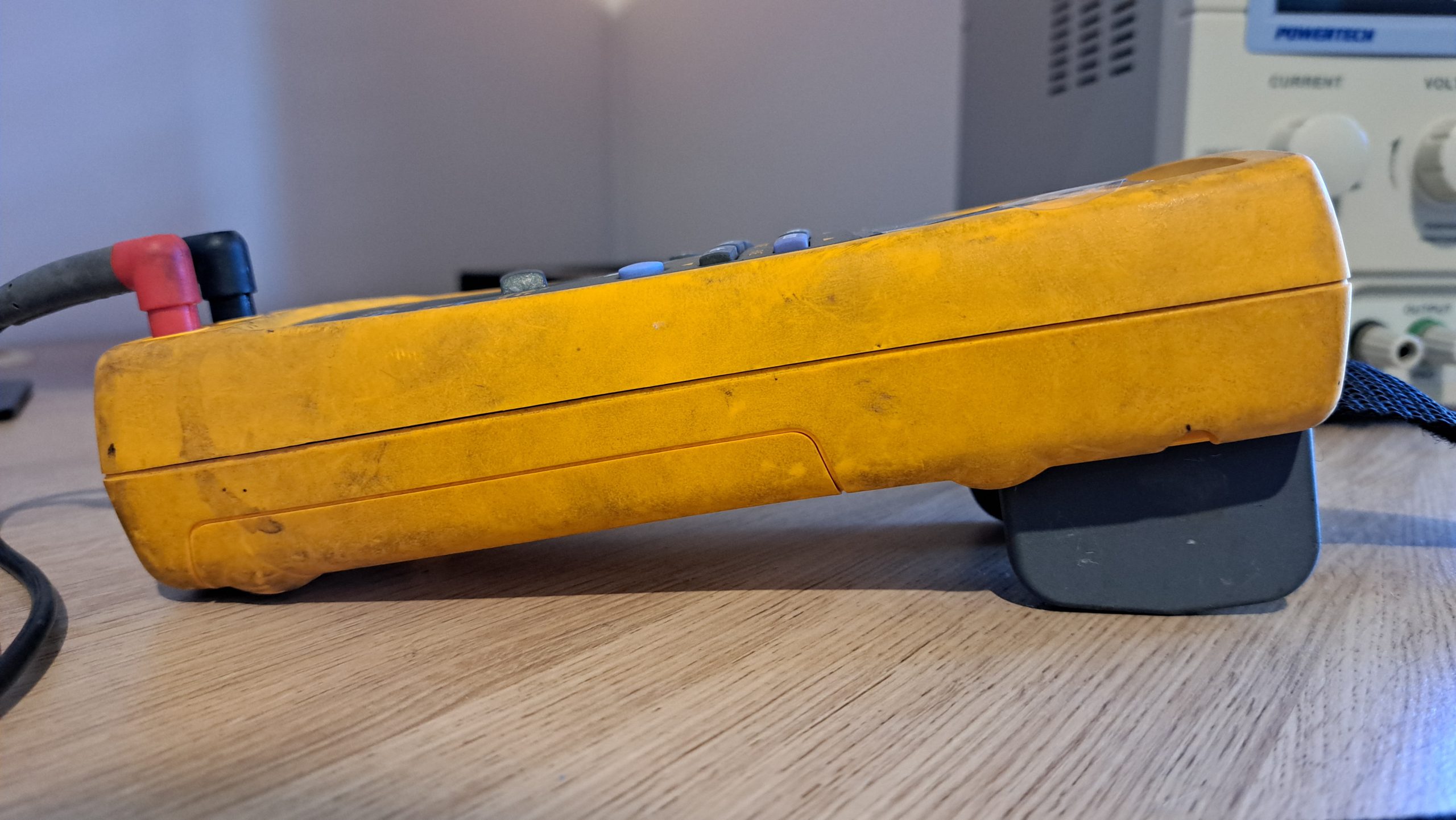 Fluke 789 Manyetik Kayış Tutucu - 6907992