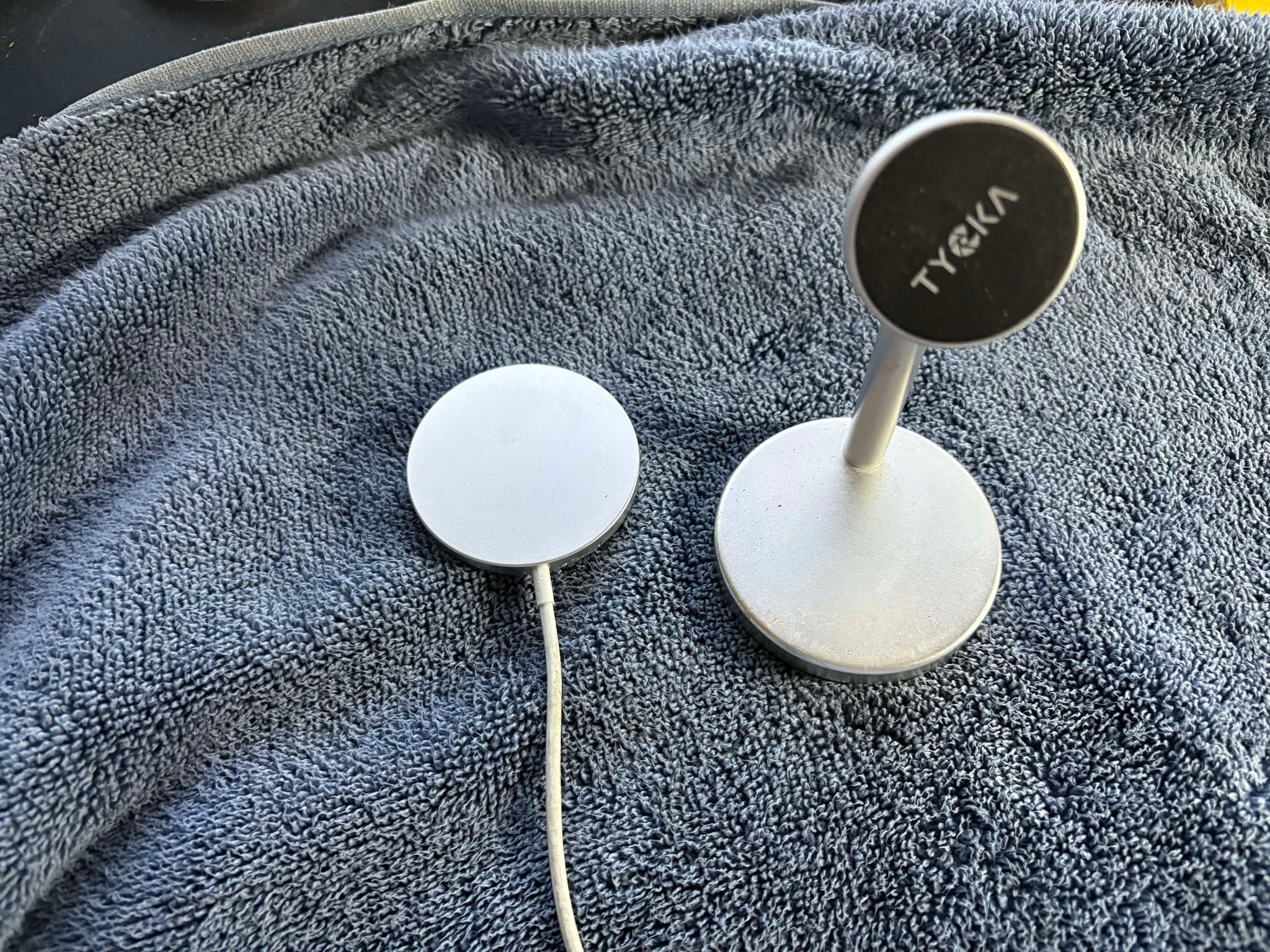 Şarj edilebilir orta boy fare için magsafe şarj tepsisi. - Görsel 6