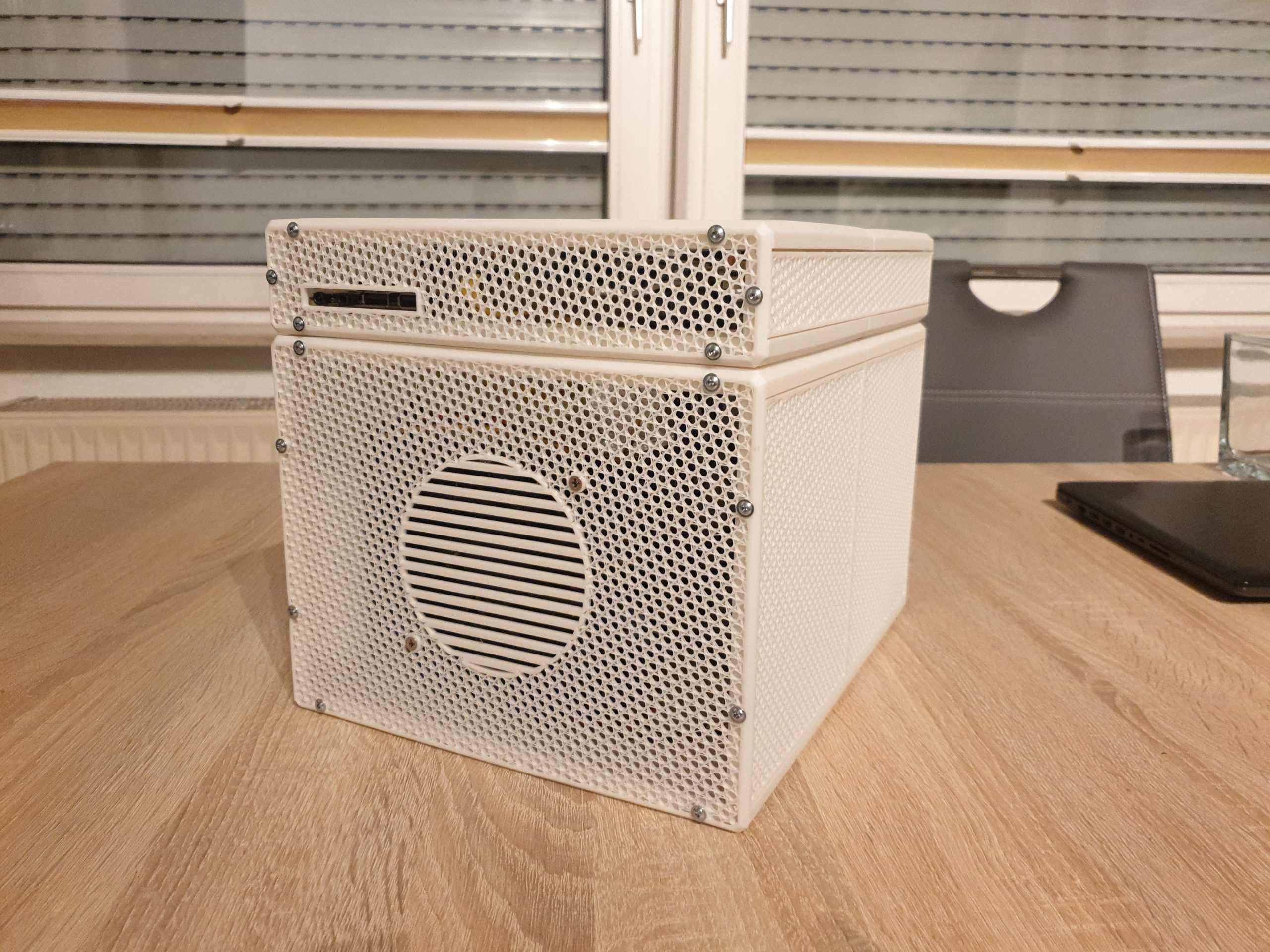 Eski bir dizüstü bilgisayardan sunucu - 6906956