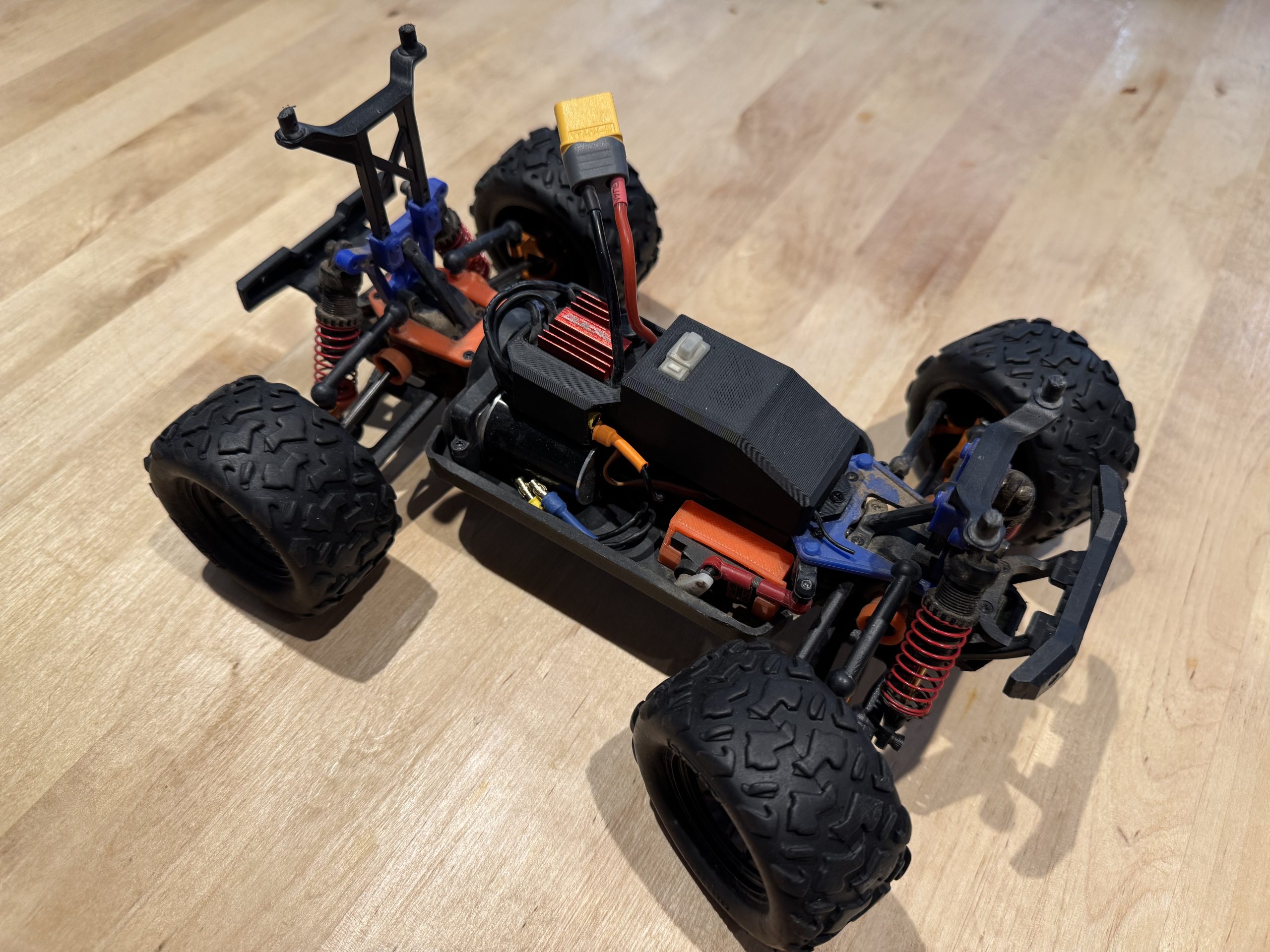 Latrax Teton 7530 Diferansiyel Muhafaza (Arka) Onarım Braketi Traxxas - 6904226 - Görsel 2