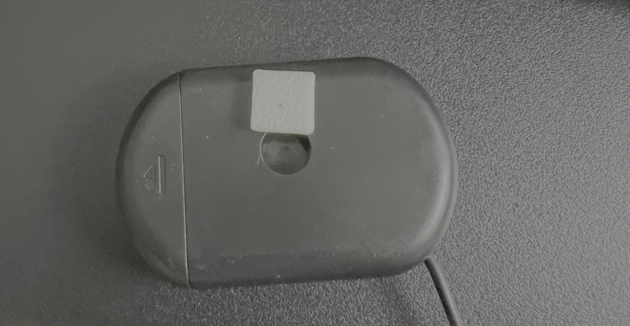 Basit ve küçük anahtar deliği montaj yuvası - 6907708