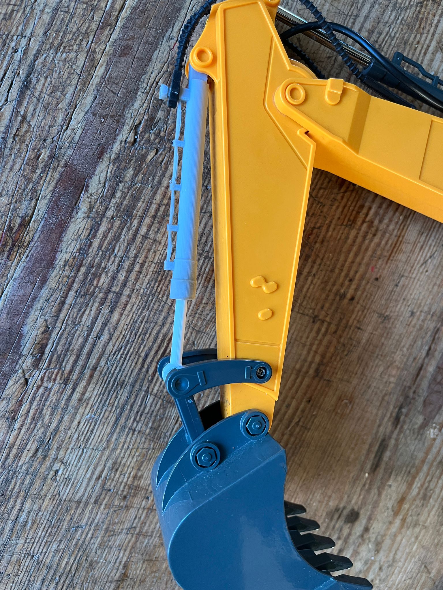 Jamara Excavator Bagger Liebherr R936 Hidrolik Piston - 6902863 - Görsel 4