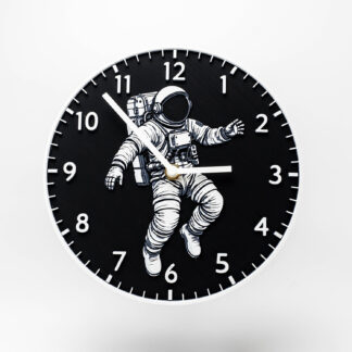 Yüzen astronot duvar saati - 6904087