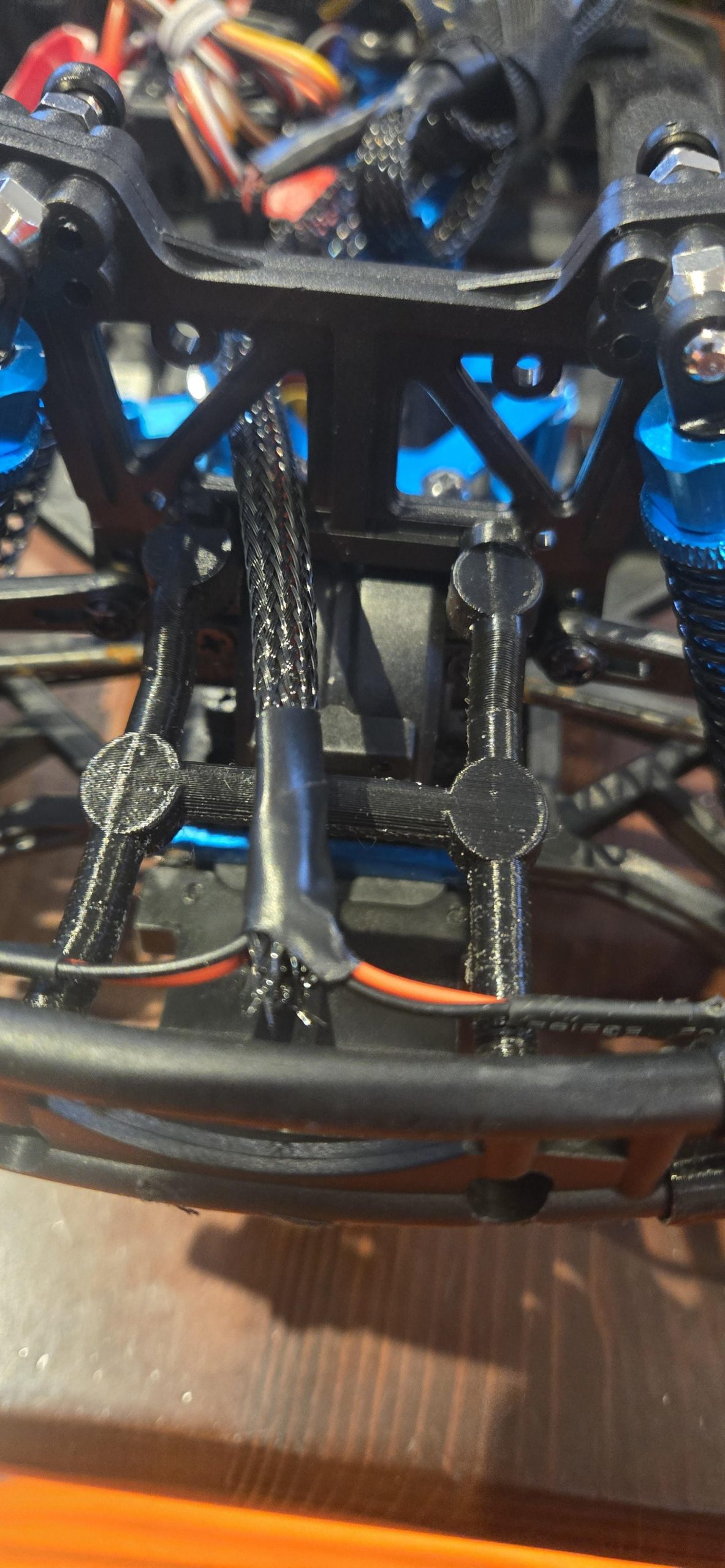 REMIX REDCAT VOLCANO EPX Ön Tampon Destek Braketi - 6904550 - Görsel 2